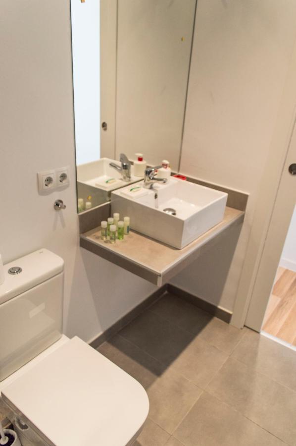 For You Rentals New Design Apartment Temporal Puerta Del Sol Pre10C Madrid Eksteriør bilde