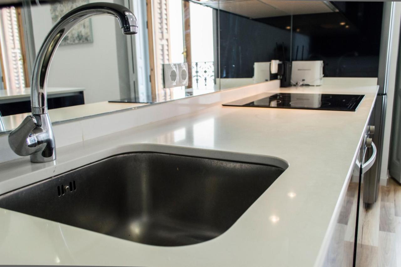 For You Rentals New Design Apartment Temporal Puerta Del Sol Pre10C Madrid Eksteriør bilde