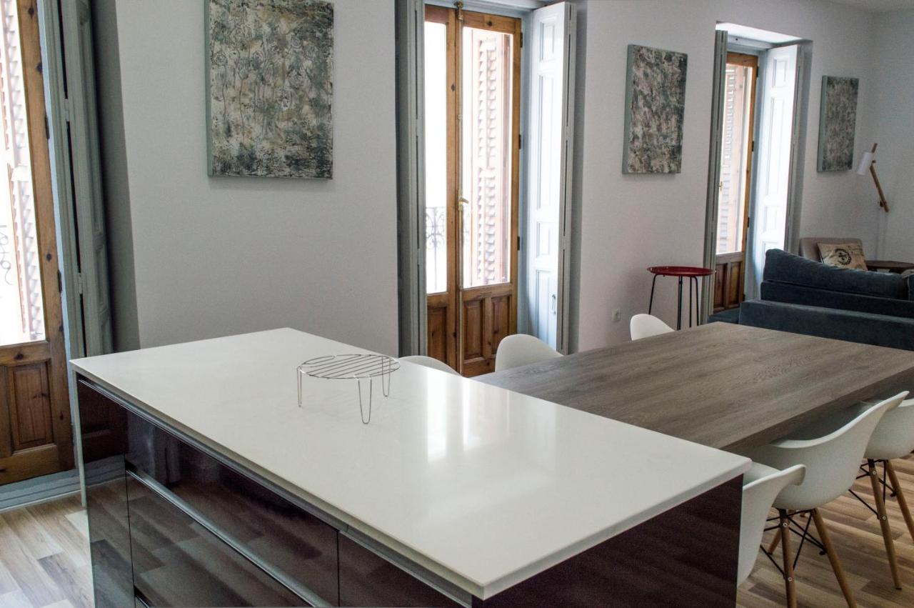 For You Rentals New Design Apartment Temporal Puerta Del Sol Pre10C Madrid Eksteriør bilde